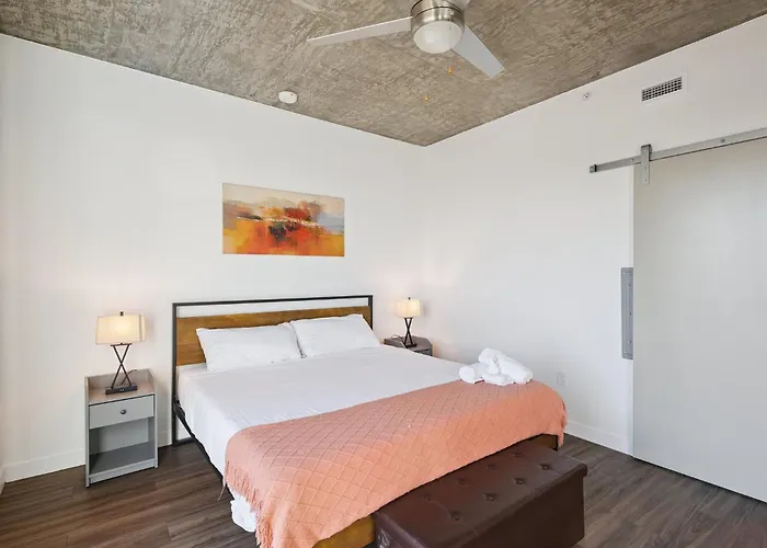 Cozysuites At Adeline