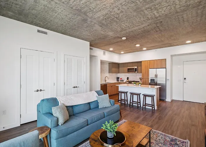 Cozysuites At Adeline *