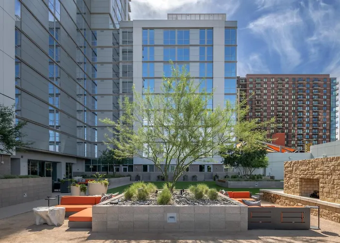 Cozysuites At Adeline Apartamento *