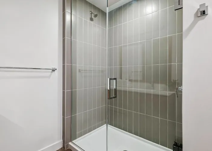 Cozysuites At Adeline Apartamento