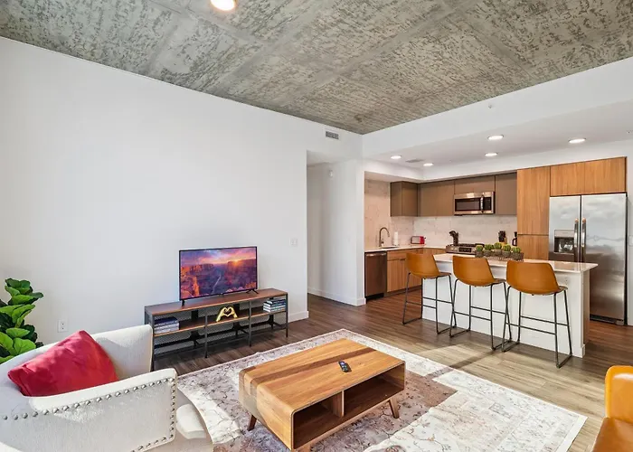 Cozysuites At Adeline