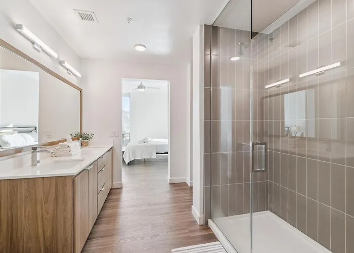 Cozysuites At Adeline Apartamento Phoenix