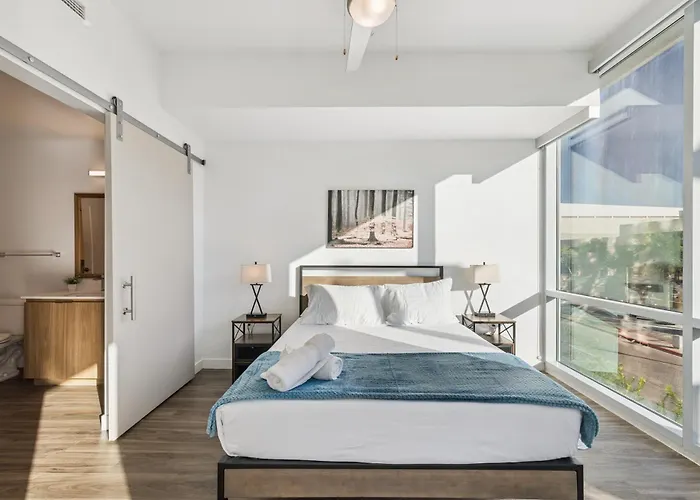 Cozysuites At Adeline Phoenix