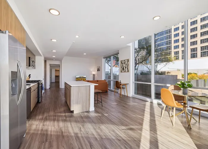 Cozysuites At Adeline *